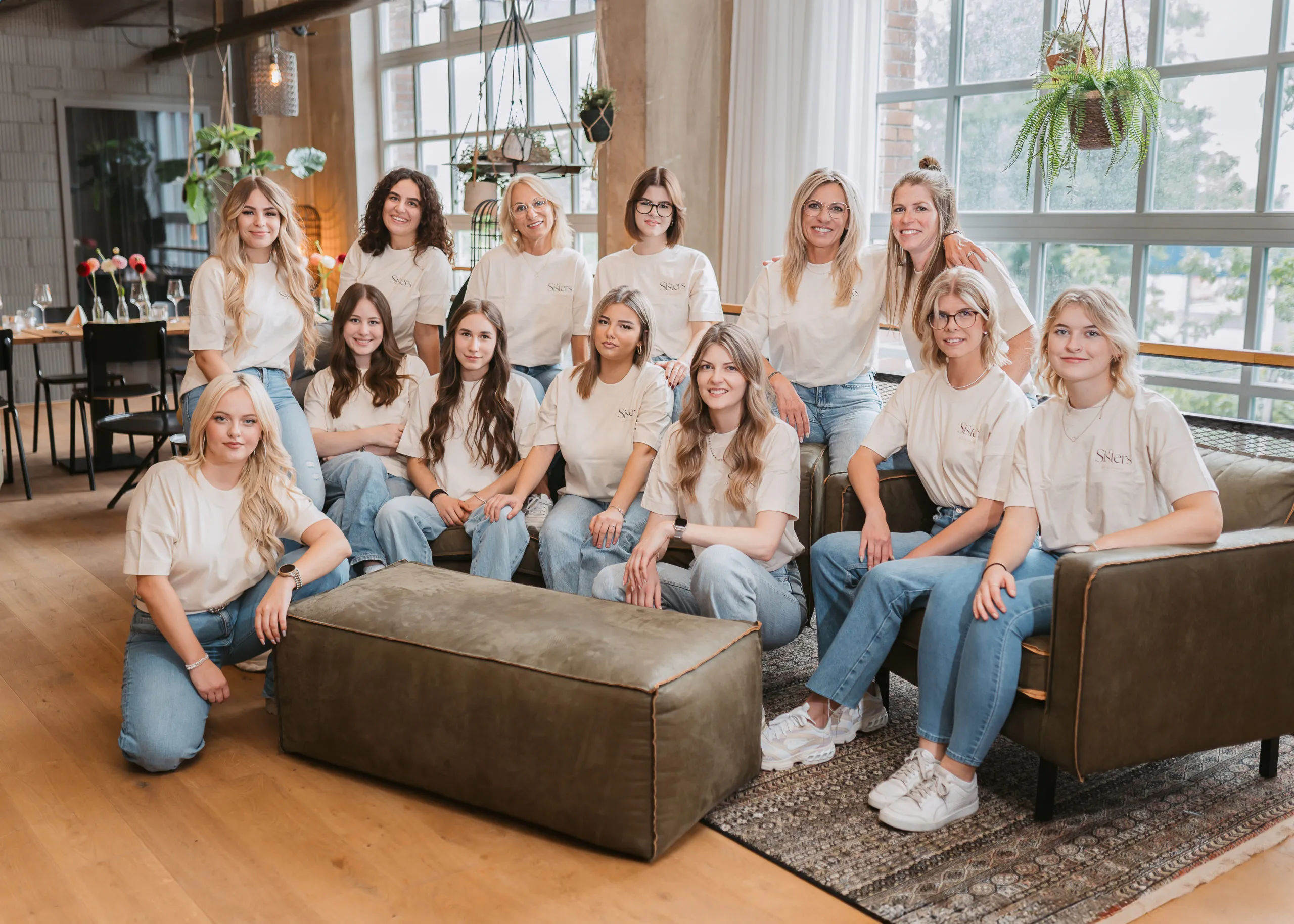 So findest du uns – Sisters Hairlounge