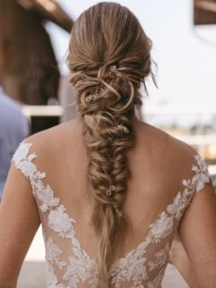 Harmonie im Detail. 💐 

#bride #bridal #bridestyle #wedding #weddinghair #hair #hairstyle #longhair #bohohair #arbon #thurgau #sistershairlounge #schweiz #switzerland