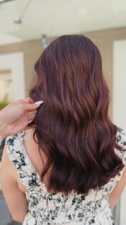 autumn hair loading… 🍂

#hairreel #hair #brownhair #warmbrownhair #hairtransformation #beforeandafter #labiosthetique #hairstyle #sistershairlounge #arbon #thurgau #schweiz