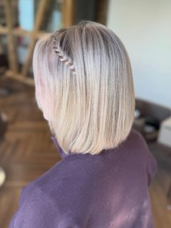 Ein kleiner Haarschmuck✨☺️

#braidhairstyling #freshup #blondhai̇r #bobfrisur #labiostetique